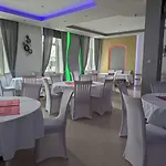 Ari Hotel