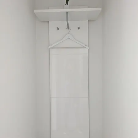 Ari 2*